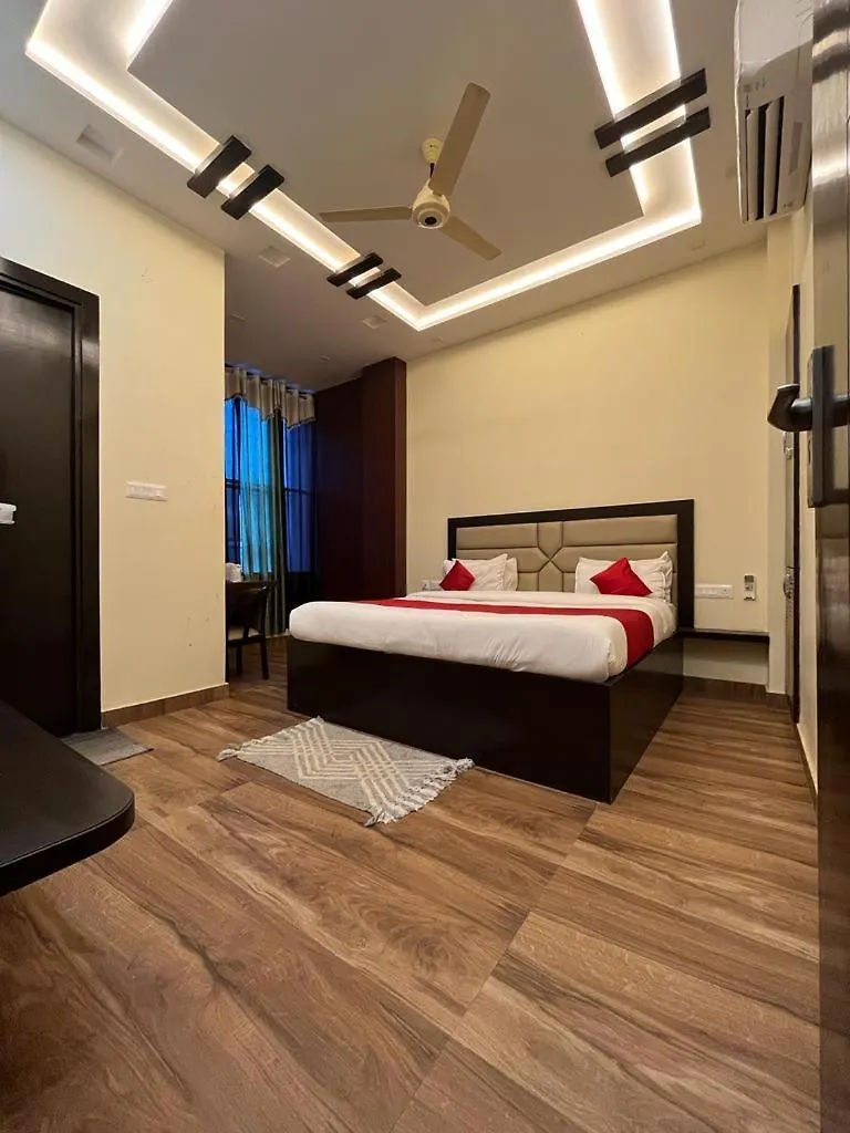 ***  Hotel Mayur Palace Agra  India